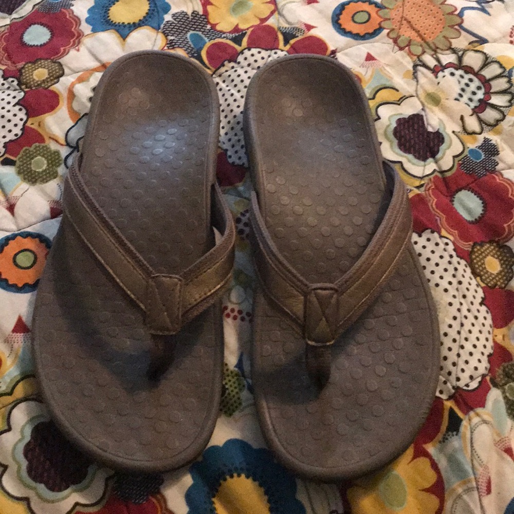 Vionic Flip Flops Women’s Size 8